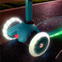 Dětská tříkolová koloběžka NILS Fun HLB1310 s LED zelená